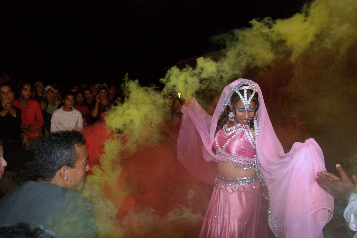 Gypsies – Marriage Ceremonies & Their Way Of Life photograph 6