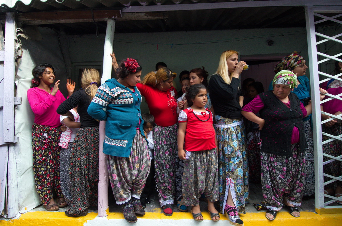 Gypsies – Marriage Ceremonies & Their Way Of Life photograph 9