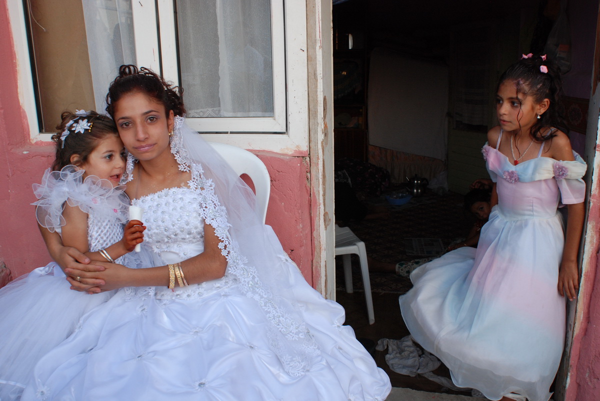 Gypsies – Marriage Ceremonies & Their Way Of Life photograph 14