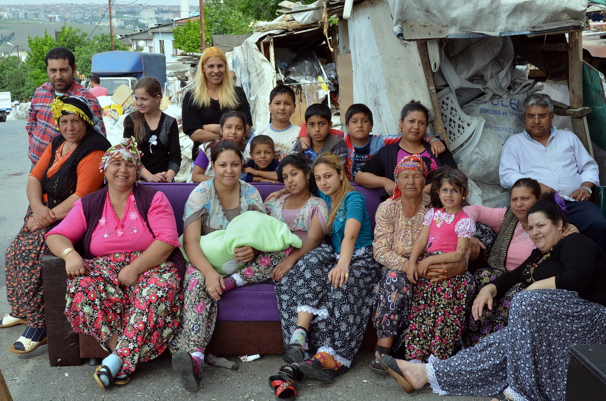 Gypsies – Marriage Ceremonies & Their Way Of Life photograph 15