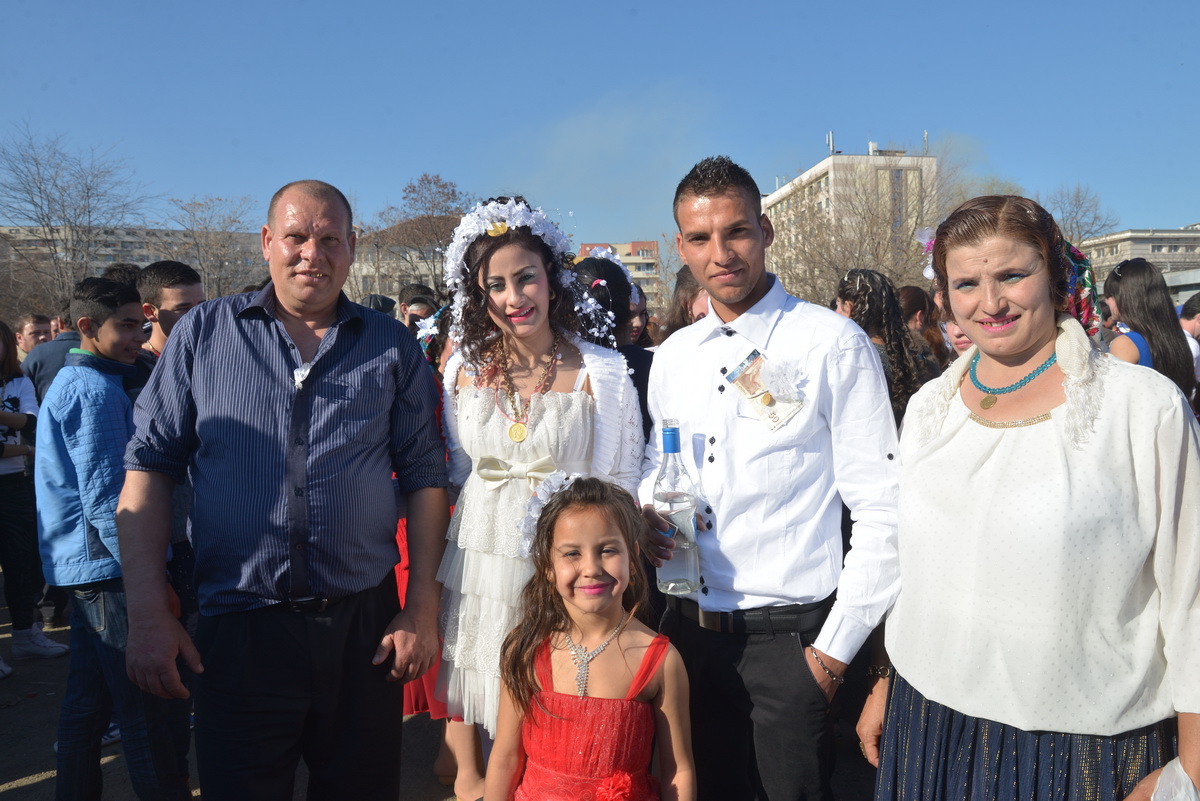 The Cost Of A Bride – Roma’s Traditional Wedding Negotiations photograph 1