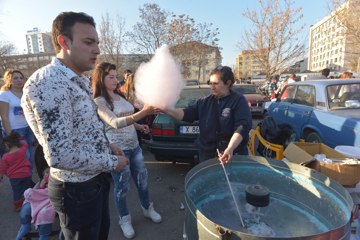 The Cost Of A Bride – Roma’s Traditional Wedding Negotiations photograph 8