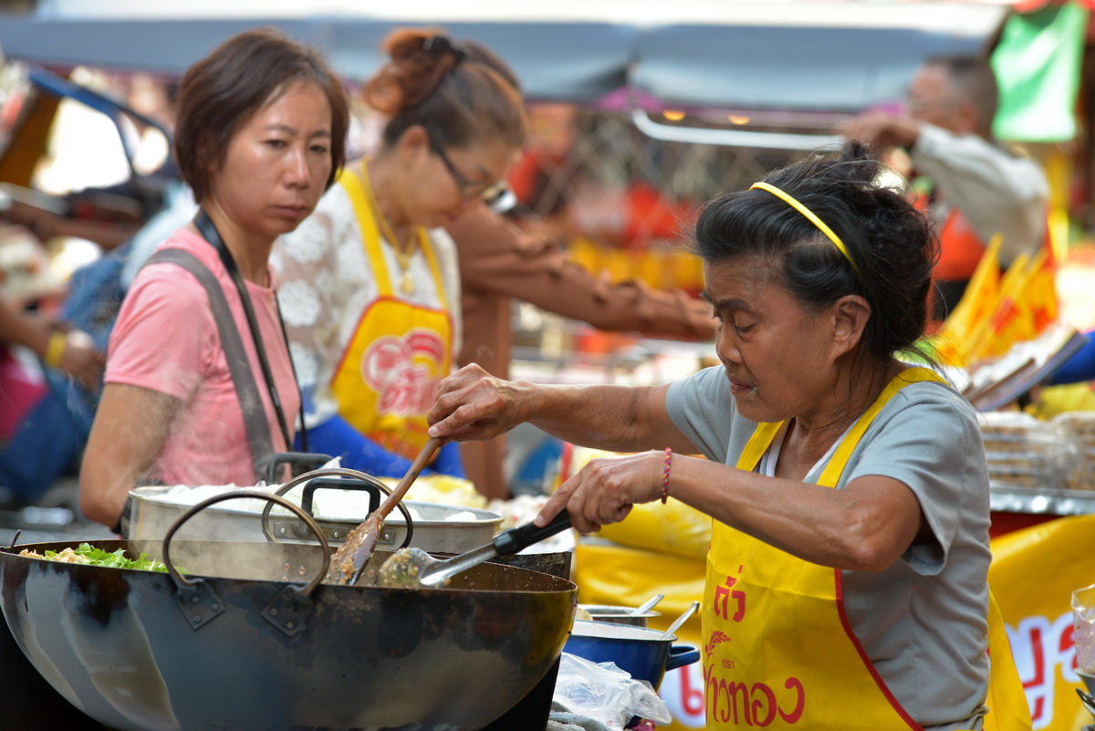 History, Daily Life & Food | Chinatown, Bangkok, Thailand photograph 9
