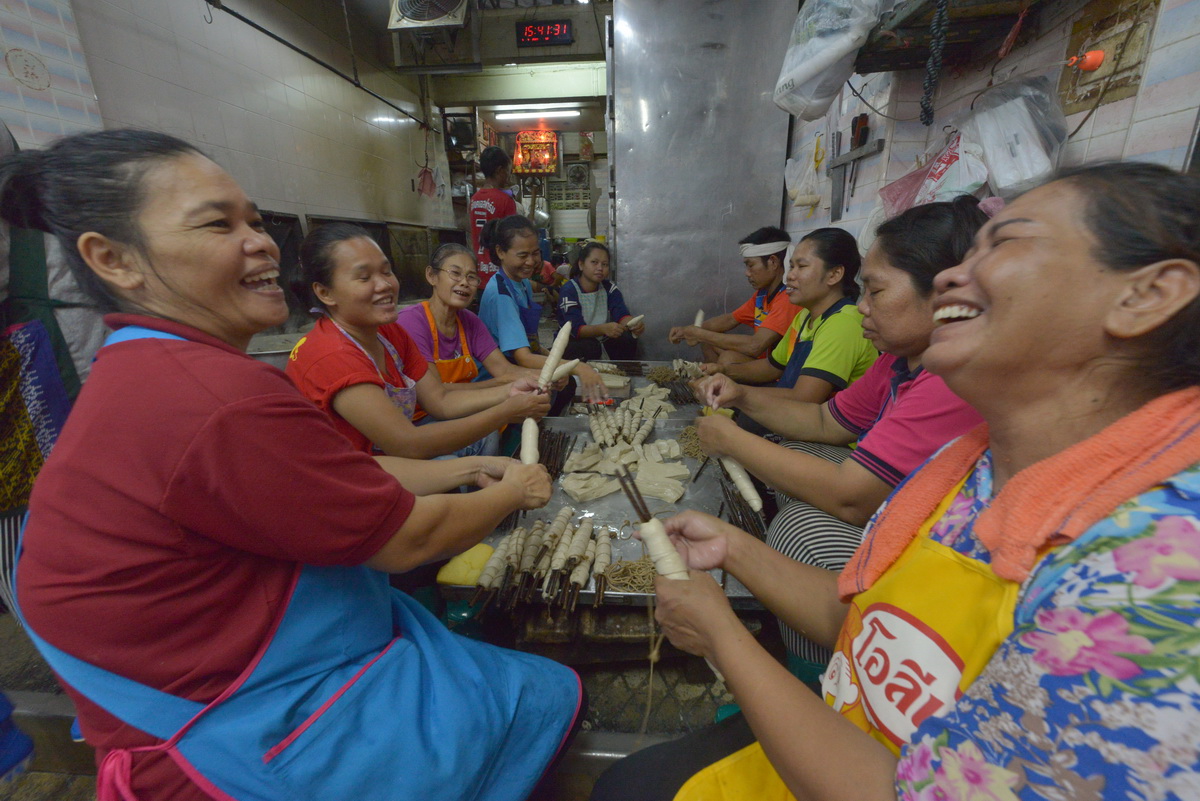 History, Daily Life & Food | Chinatown, Bangkok, Thailand photograph 12