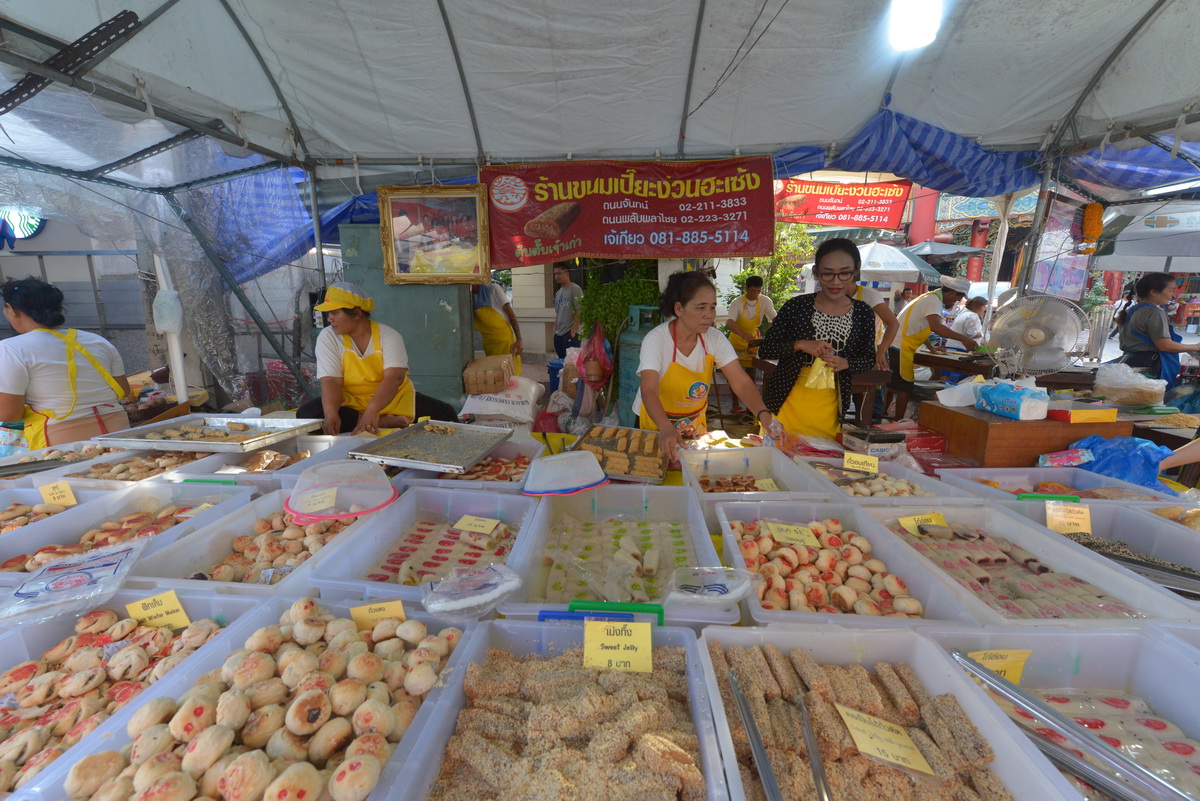 History, Daily Life & Food | Chinatown, Bangkok, Thailand photograph 14